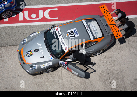 MISANO ADRIATICO, Rimini, Italien - Mai 10: A PORSCHE 997 CUP AGB von ANTONELLI MOTORSPORT team Stockfoto