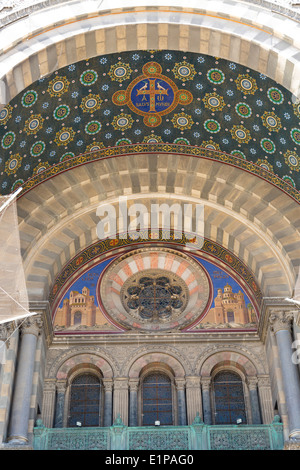 Verzierte Eingangstor der Cathédrale De la Major in Marseille, Frankreich Stockfoto