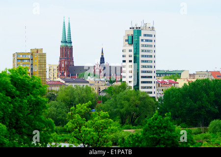 Stadtbild von Praga-North Warschauer Bezirk mit Blick auf die St. Michael und St. Florian Kathedrale. Polen. Stockfoto