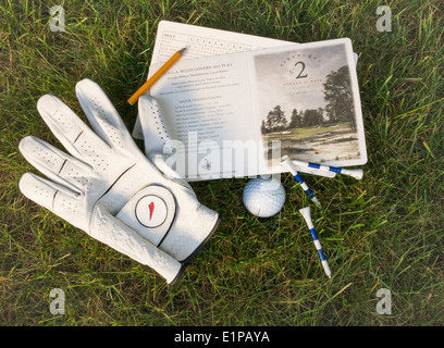 Golfausrüstung und Scorecard für Pinehurst Nr. 2, USA Pinehurst, North Carolina, USA Stockfoto