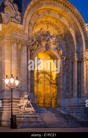 Eingang zum Petit Palais, Paris Frankreich Stockfoto