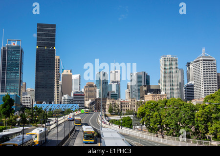 Brisbane Australien CBD, Victoria Bridge, Kulturzentrum, Zentrum, Busbahnhof, Skyline der Stadt, Wolkenkratzer, Gebäude, AU140314092 Stockfoto