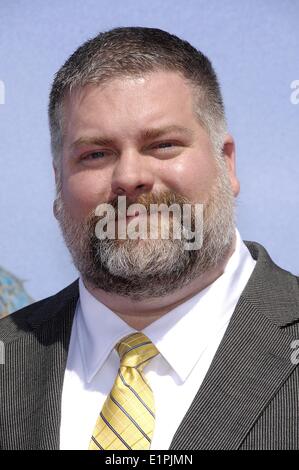 Los Angeles, CA, USA. 8. Juni 2014. Dean DeBlois im Ankunftsbereich für wie zu TRAIN YOUR DRAGON 2 Premiere, The Regency Village Theatre, Los Angeles, CA 8. Juni 2014. Bildnachweis: Michael Germana/Everett Collection/Alamy Live-Nachrichten Stockfoto