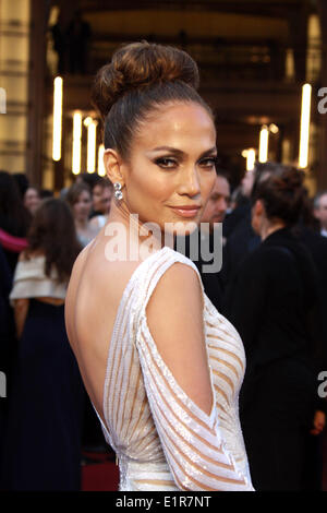 US-Sängerin Jennifer Lopez kommt auf die 84. Oscar-Verleihung aka Oscar-Verleihung im Kodak Theatre in Los Angeles, USA, am 26. Februar 2012. Foto: Hubert Boesl Stockfoto