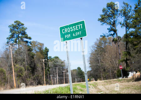 Crossett, Arkansas, USA. 16. März 2013. Crossett, Arkansas ist Heimat der Georgia-Pacific Papier und Sperrholz Pflanze, die eine große Menge von den umliegenden Gemeinden beschäftigt. Viele Menschen in die Gegend Schuld, die die Pflanze für die schweren gesundheitlichen Bewohner Probleme stehen. Nicolaus Czarnecki/ZUMAPRESS.com/Alamy © Live-Nachrichten Stockfoto