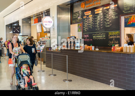 NUM Pang-Sandwich-Shop in der dining Concourse am Hudson isst in Brookfield Place Stockfoto