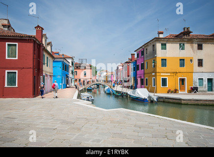 Bunte Häuser auf der Insel Burano in der Lagune von Venedig, Italien Stockfoto
