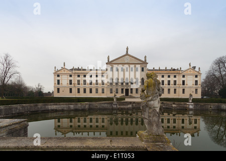 Die feine Villa Pisani-Adelsfamilie liegt entlang der Riviera del Brenta, Stockfoto