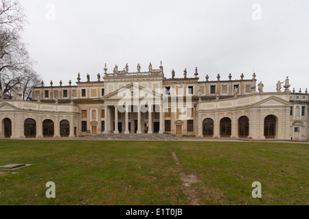 Die feine Villa Pisani-Adelsfamilie liegt entlang der Riviera del Brenta, Stockfoto