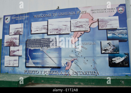 Melden Sie bei Ushuaia, Hauptstadt von Tierra Del Fuego, Antártida e Islas del Atlántico Sur Provinz, Argentinien Stockfoto