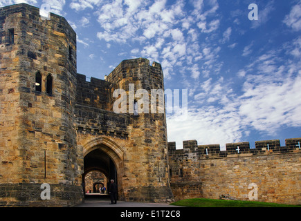 Eingang zum Alnwick Castle, Löwenstein, wo Harry Potter gedreht wurde. Stockfoto