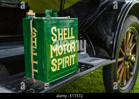 Shell Motor Geist, kann Ersatzteile Kraftstoff auf Ford Modell T Stockfoto