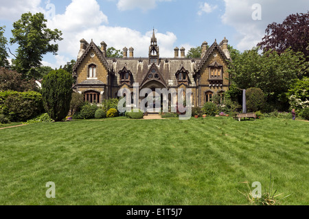 Holly Dorf Torhaus (viktorianischen gotischen Cottages) - Highgate - Camden - London Stockfoto