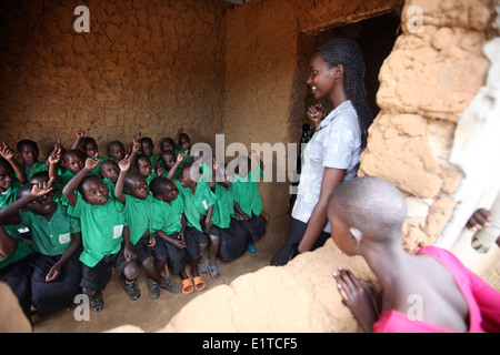 Kinder bei einer NGO finanzierten Schule in Nyagatare Bezirk von Ruanda Stockfoto