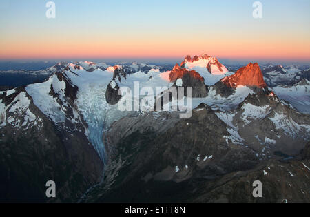 Die Bugaboos, Sonnenaufgang, Bugaboo Provincial Park, Purcell Mountains, BC, Kanada Stockfoto