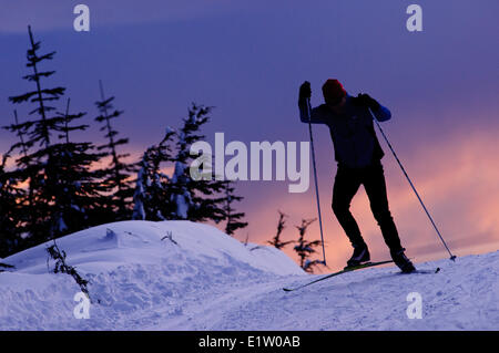 Nordic Skate Skifahren in Cypress Mountain Ski Area, Hollyburn Berg. Cypress Bowl, West Vancouver. British Columbia, Kanada Stockfoto