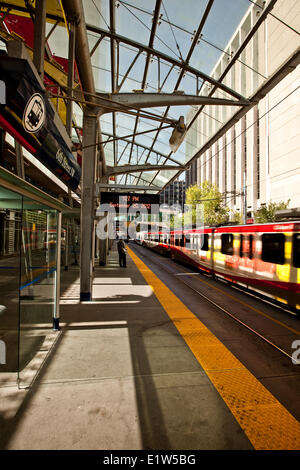 Sixth Street Station auf Calgary Transit System, Calgary, AB, Kanada. Stockfoto