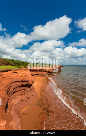 Erodiert roten Sandsteinfelsen, Kildare Capes, Prince Edward Island, Canada Stockfoto