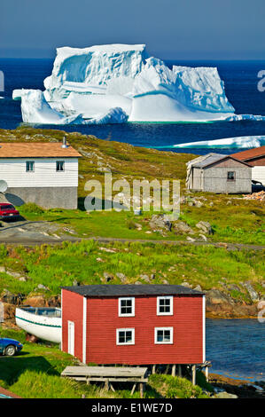 Eisberg, Norden der Halbinsel, Viking Trail, St. Julien, Neufundland, Kanada. Stockfoto