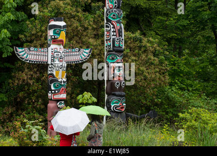 Fisrt Nations Totempfähle im Stanley Park, Vancouver British Columbia, Kanada Stockfoto