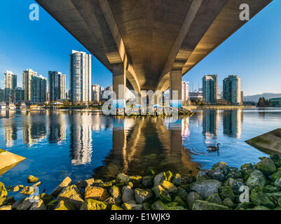 Unter der Cambie Street Bridge, Vancouver, b.c., Kanada. Stockfoto