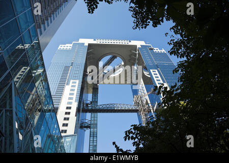 Einer der Osakas bekanntesten Wahrzeichen, das Umeda Sky Building, Osaka, Japan Stockfoto