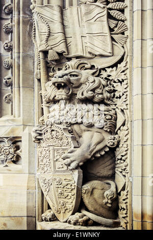 Stein-Skulptur, UNION JACK, Löwe & ROYAL SHIELD OF U.K., Parlament von Kanada, OTTAWA, Ontario, Kanada Stockfoto