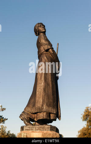 Acadian Kirche & Evangeline Statue. Grand Pre National Historic Site. Grand Pre, Nova Scotia. Kanada. Stockfoto