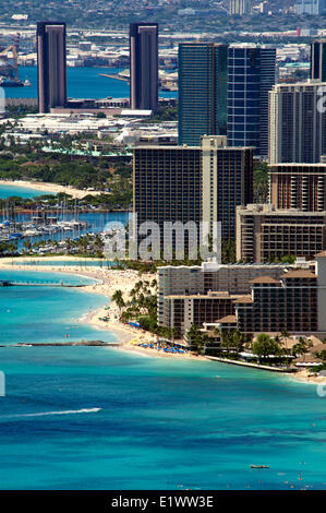 Blick auf Waikiki touristischen Zentrum von Honolulu Diamond Head Berg Stockfoto