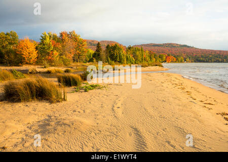 Sturm über dem oberen See, Algoma District, Ontario, Kanada Stockfoto