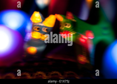 Spielzeug aus Holz Katzen. Ursprünglicher Name: "über die Liebe" Stockfoto