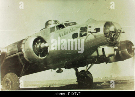 Die 487th Bombardment Group flog während des Zweiten Weltkriegs B-17 Flying Fortress Bomber. Die Gruppe nahm an wichtigen Bombenangriffen in Europa Teil und war für ihre Präzision und Tapferkeit bekannt. Stockfoto