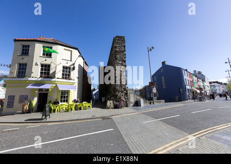 Schloss Graben Straße.  Caernarfon. Stadtmauer, Stockfoto