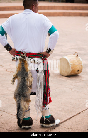 Cortez, Colorado - The Oak Canyon Tänzer von Jemez Pueblo in New Mexico durchführen während des indischen Künste & Kulturfestivals. Stockfoto