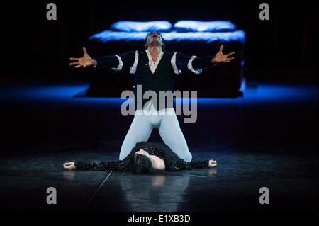 London, UK. 10. Juni 2014. Das English National Ballet präsentiert die Generalprobe für Romeo und Julia in den Hauptrollen Tamara Rojo und Carlos Acosta in der Royal Albert Hall Credit: Piero Cruciatti/Alamy Live News Stockfoto