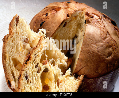 Weihnachtskuchen panettone Stockfoto