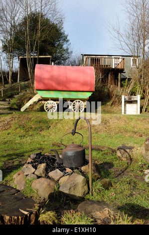 Wohnwagen und Kabine Urlaubsunterkunft in Ceredigion - West Wales, UK Stockfoto