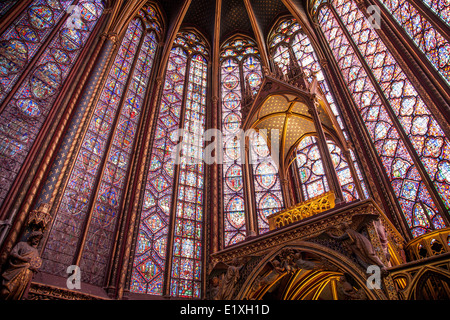 Glasfenster im Sainte Chappelle, Paris, Frankreich Stockfoto