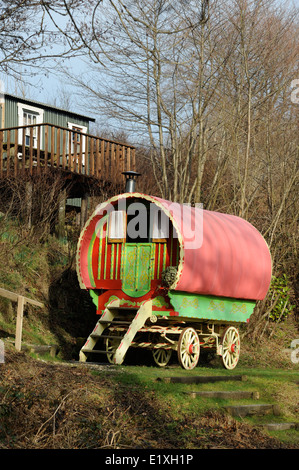 Wohnwagen und Kabine Urlaubsunterkunft in Ceredigion - West Wales, UK Stockfoto