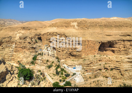 Kloster St. George Griechisch Orthodox, ein Kloster befindet sich in der Judäischen Wüste Wadi Qelt, im östlichen Westjordanland Stockfoto