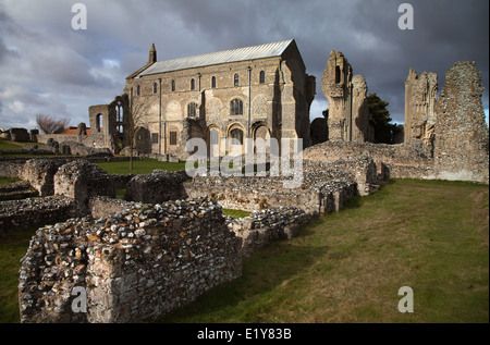 Die Priorei Kirche St Mary & vom Heiligkreuz in Binham Stockfoto