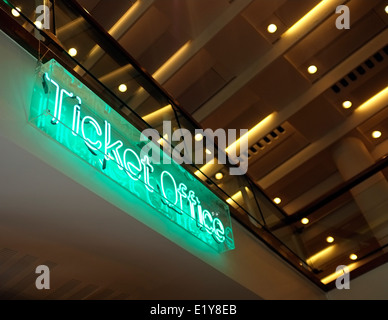 Ticket-Büro-Neonlicht-Zeichen Stockfoto