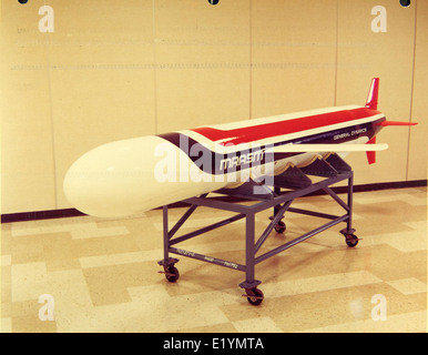 In den 1970er Jahren entwickelte Convair/General Dynamics die Tomahawk-Rakete, eine Langstreckenrakete für Präzisionsangriffe. Es wurde ein wichtiger Bestandteil des US-Militärs während des Kalten Krieges. Stockfoto