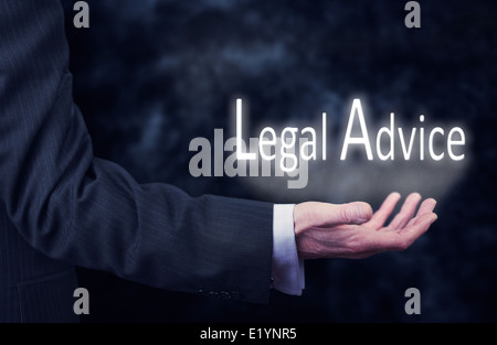 Ein Geschäftsmann Hand mit den Worten: Rechtsberatung. Stockfoto