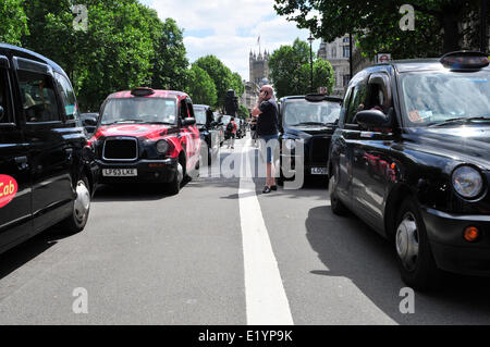 Schwarzen Taxifahrer bringen Traffic auf einen Stillstand, Whitehall, London. Stockfoto