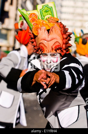 Kostümierte Carnaval Teilnehmer an den jährlichen nationalen Festival von Uruguay, gehalten in Montevideo Uruguay Stockfoto