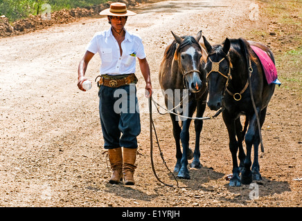 Teilnehmer des jährlichen Festivals "Patria Gaucha" in Tacuarembo, Uruguay. Stockfoto