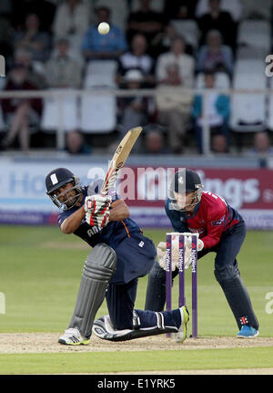 Canterbury, UK. 11. Juni 2014. Ravi Bopara in Aktion während des Spiels Natwest T20 Explosion zwischen Spitfires Kent und Essex Adler bei The Essex The Spitfire Boden Credit zu zucken: Action Plus Sport/Alamy Live News Stockfoto