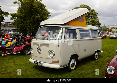 Westfalia Vw Erker Wohnmobil bei einem Oldtimer zeigen Bangor-Nordirland Stockfoto