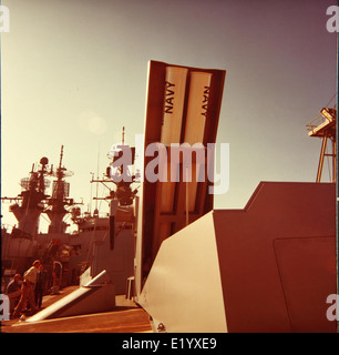 Die Convair/General Dynamics Tomahawk, die in den 1970er Jahren entwickelt wurde, war eine wichtige Kreuzfahrtrakete, die vom US-Militär eingesetzt wurde. Das Tomahawk-Raketensystem wurde für präzise Langstreckenangriffe entwickelt und bot dem Militär verbesserte Fähigkeiten, feindliche Vermögenswerte mit minimalem Risiko für das Personal anzuvisieren, was eine wichtige Rolle bei Verteidigungsstrategien aus der Zeit des Kalten Krieges spielte. Stockfoto